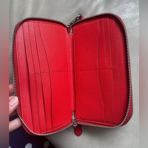 Coach wristlet Pebbled Leather double zip accordion wallet. Red - Picture 4 of 8